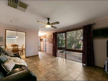 A Place to Grow: Spacious Family Living Opposite Parks and Close to Schools