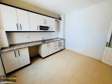 A Plus Gayrimenkulden Merkezi Konumda 2+1 Satılık Daire
