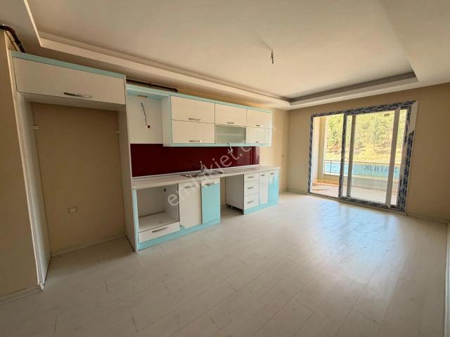 A Plus Garimenkulden Cadde Üzeri 3+1satılık Ferah Ve Geniş Daire