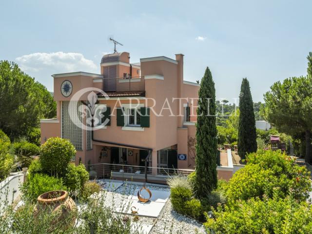 A pochi minuti da Castiglioncello, in un esclusivo contesto. 204m² Rosignano Marittimo