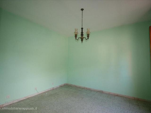 A pochi minuti dal centro di Sinalunga, immerso nella tranqu. 160m² Sinalunga