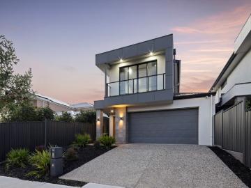 A Poolside Entertainer with the Beach within Reach