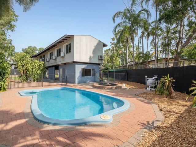 A Poolside Lifestyle with Space to Make Your Own