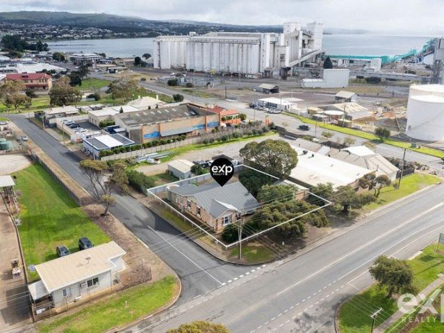 A Port Lincoln Classic with Character, Space & Commercial Flexibility