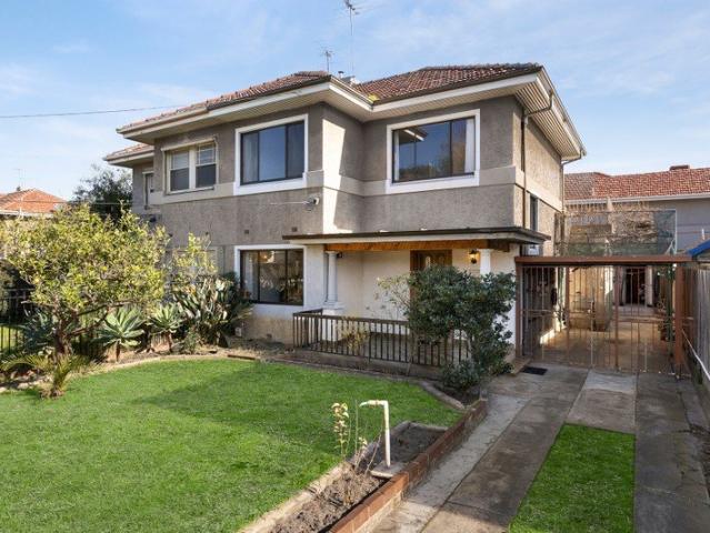 A Port Melbourne Classic with Endless Potential
