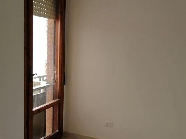 A Prato est Appartamento di 35 mq con Cantina