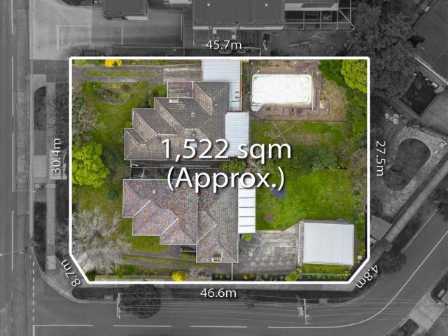 A Premium Corner Development Opportunity in the Heart of Doncaster