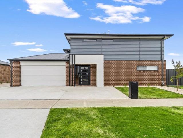 A Premium, Low Maintenance Lifestyle in Franklin Place Estate