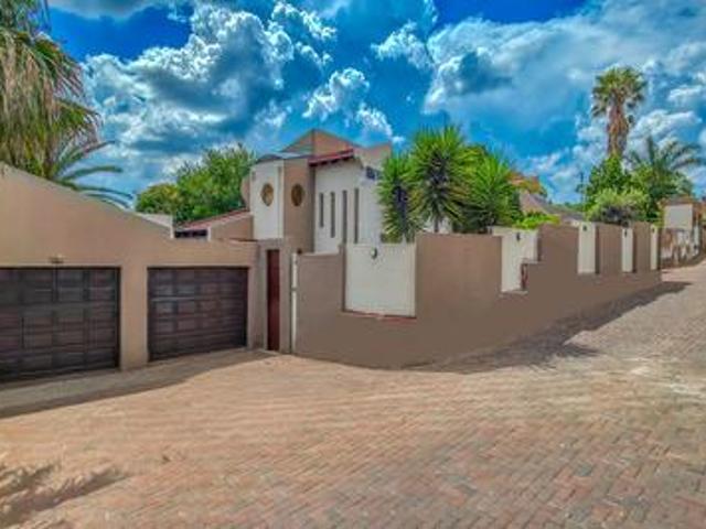 a premium stand alone duplex gem wit.