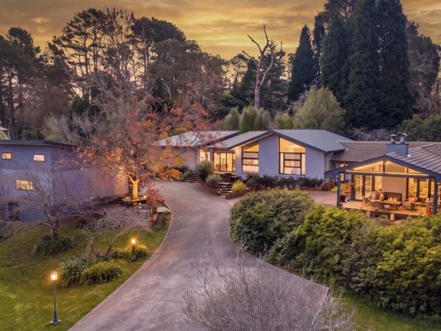 A Prestigious Burradoo Acreage Estate of Grand Scale and Versatility