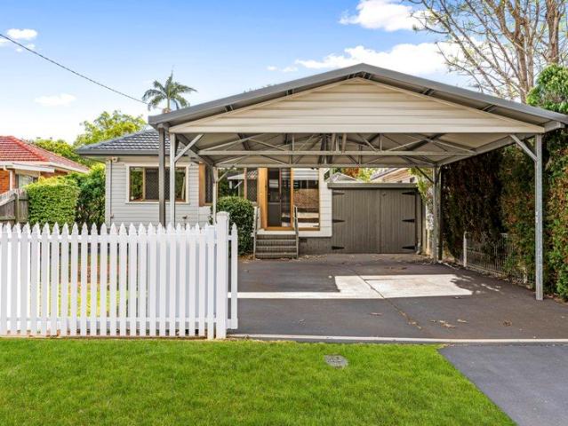 A Prime Newtown Residence in Quiet & Leafy Street close to all amenities An Opportunity Not to Be Missed!