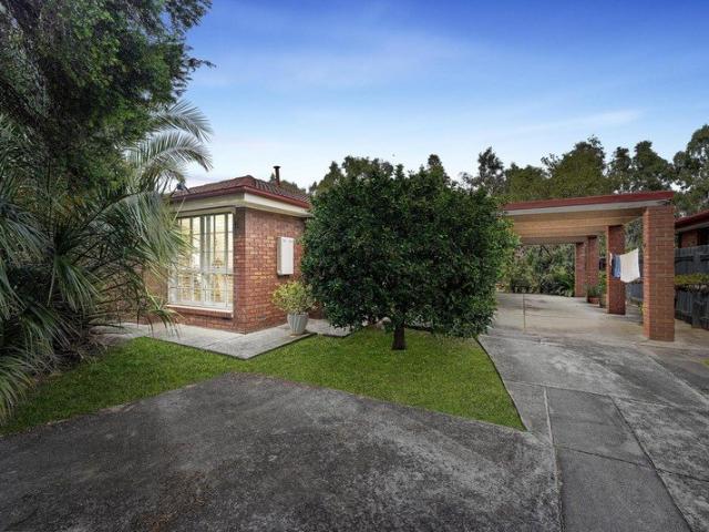 A PRIME FAMILY OFFERING WITH SPACE, COMFORT AND FUTURE POTENTIAL