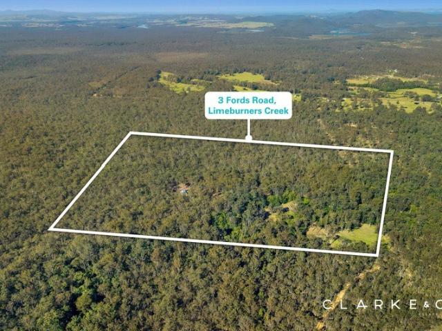 A PRIVATE 50 ACRE RURAL ESCAPE!