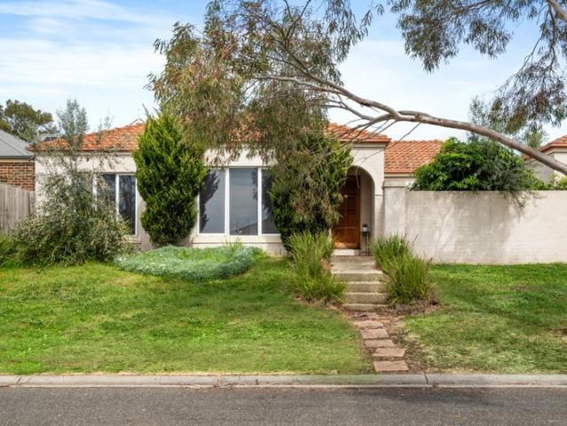 A Private Court Setting with Everything at Your Doorstep