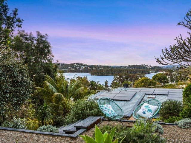 A private coastal retreat overlooking Narrabeen Lake