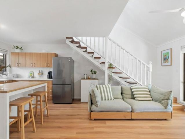 A Private Coastal Retreat in Mermaid Beach