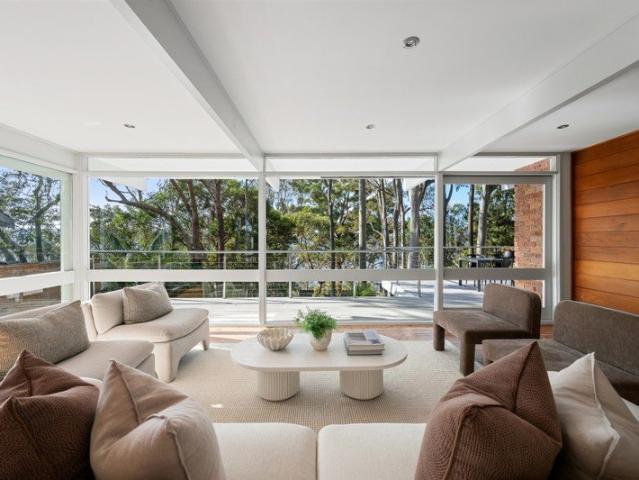 A private Clareville retreat with captivating Pittwater views
