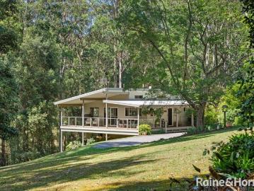 A Private Acreage Retreat with Space, Serenity & Versatility