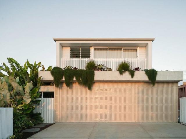 ARCHITECTURAL EXCELLENCE. ELEVATED LIVING