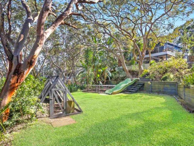 A Private Bundeena Retreat Surrounded by Nature