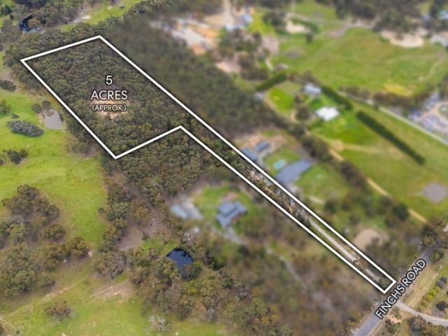 A Private Bushland Escape with Space, Seclusion & Convenience