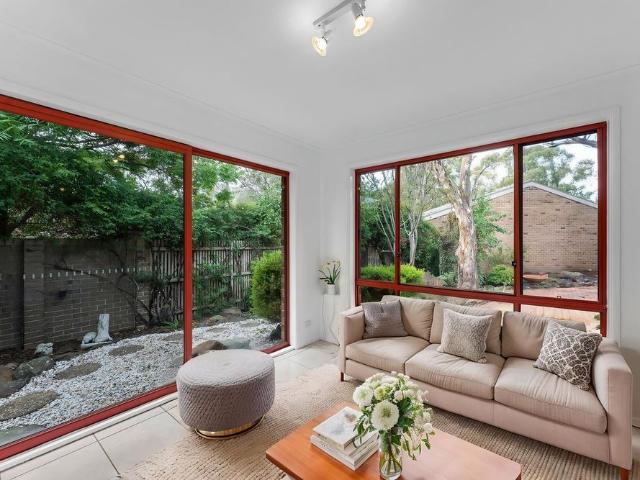 A Private Garden Retreat in Peaceful Palmerston