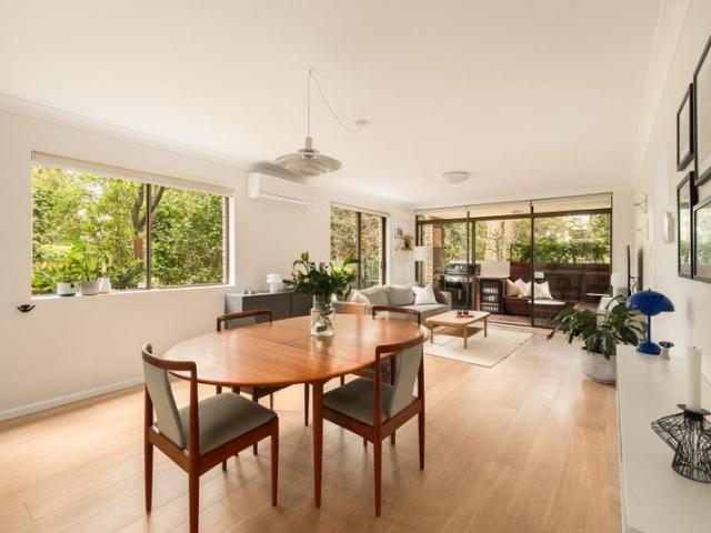 A Private Garden Retreat with Contemporary Interiors and Exceptional Outdoor Entertaining