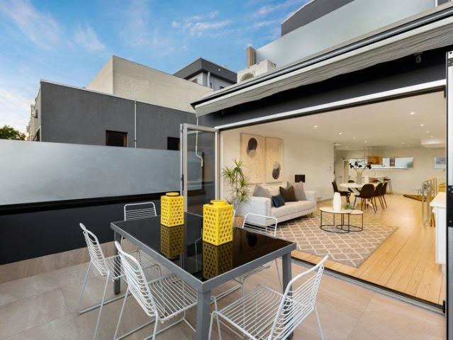A private entertainer in the heart of vibrant Cremorne