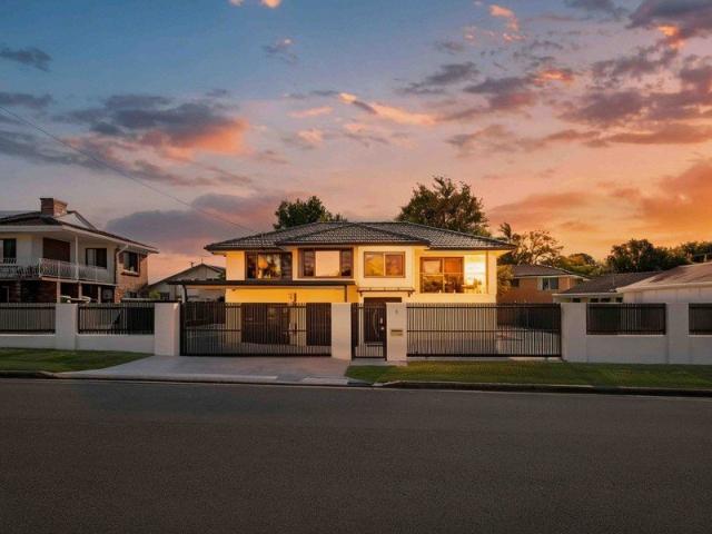 A Private Family Estate with Dual Living & Designer Renovations