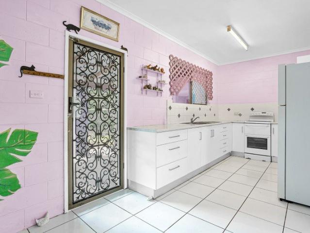 A Private Family Sanctuary, With No Rear Neighbours.
