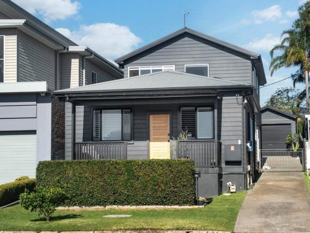 A Private Family Sanctuary in a Desirable Lifestyle Location