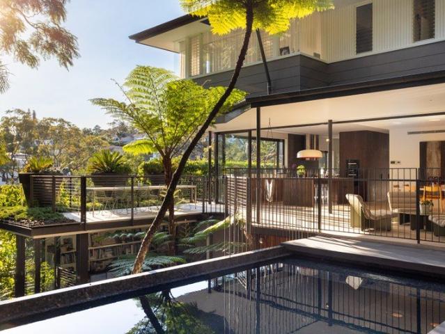A Private Harbour side Lifestyle Retreat with Extraordinary Flexibility for Modern Living and Working