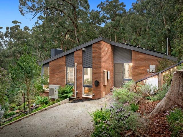 A Private Hills Sanctuary with Breathtaking Views