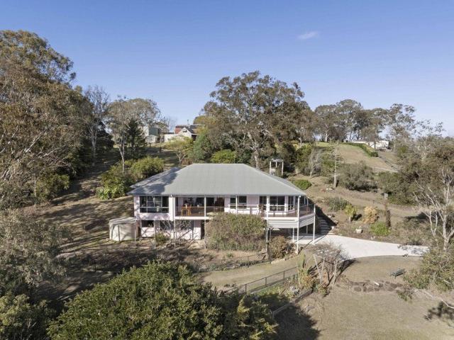 A private hilltop escape, minutes from Toowoomba