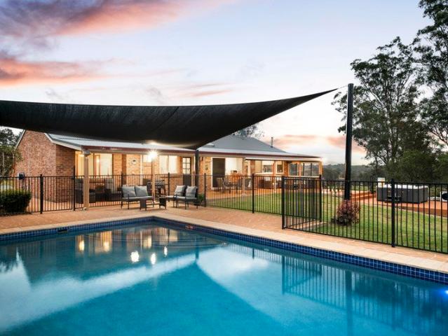 A Private Hilltop Haven with Uninterrupted Hunter Valley Views