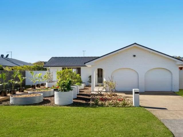 A Private Oasis with Resort Style Living in Currumbin Waters