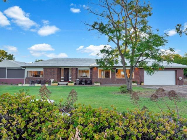 A Private Lifestyle Haven on Just Over 4 Hectares