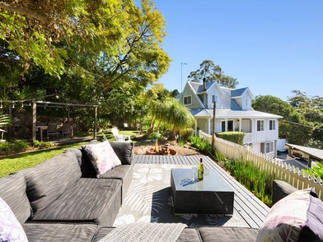 A Private Mountain Retreat with Elevated Views, Timeless Charm & Exceptional Entertaining