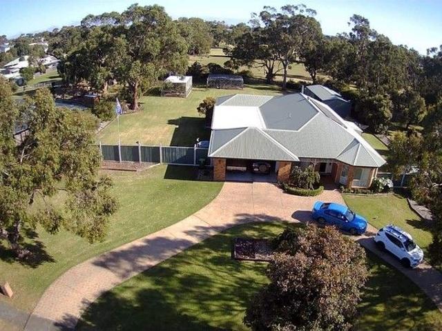 A Private Sanctuary Overlooking Bluegum Reserve