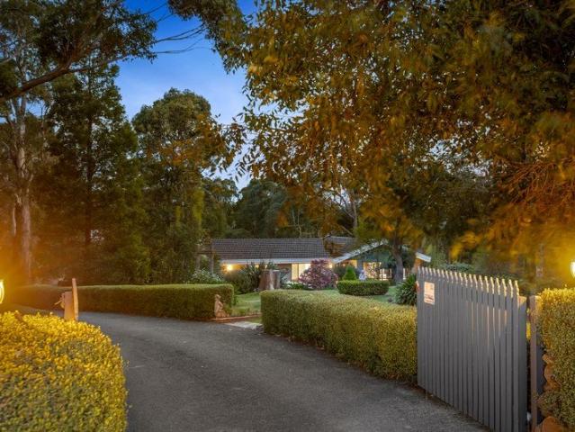 A Private Sanctuary Your Country Dream Realised On 4.5 Landscaped Acres!