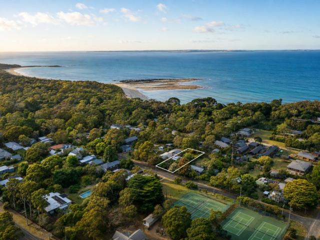 A Private Shoreham Escape with Character and Coastal Charm