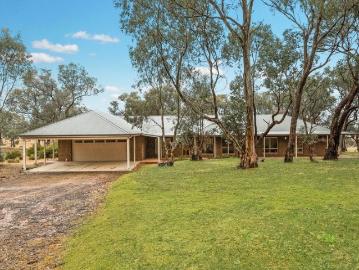 A PRIVATE PARADISE ON 468 ACRES