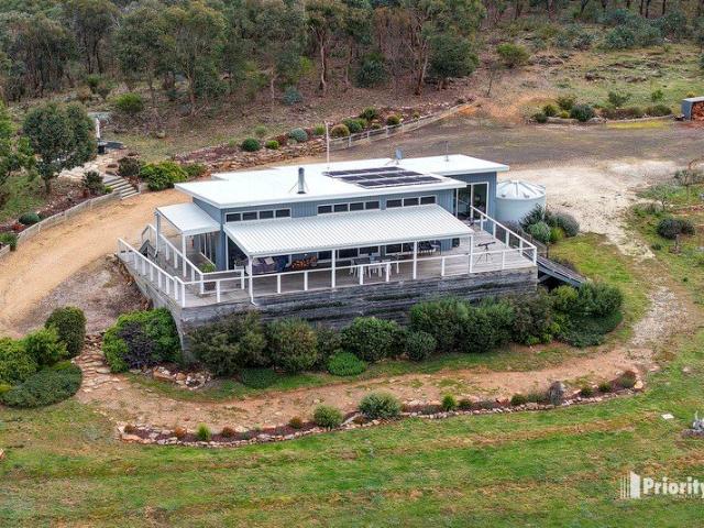 A PRIVATE PYRENEES VALLEY SANCTUARY 40 ACRES OF SPECTACULAR COUNTRY LIVING