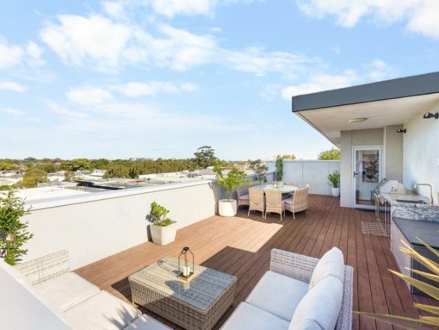 A Private Rooftop Haven In Parker Residences, A Designer Penthouse Next To The Cannery