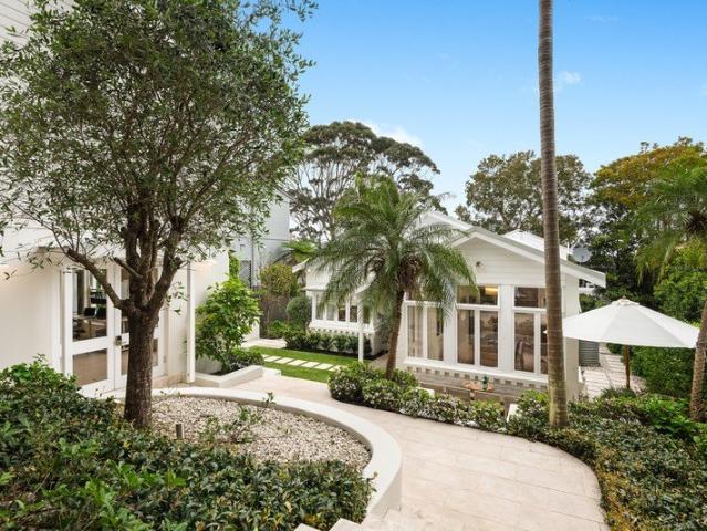 A PRIVATE ROSE BAY HAVEN OF LIGHT, SPACE & GARDEN