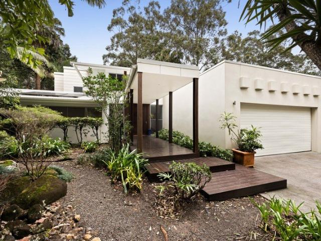 A Private Rainforest Sanctuary in Mons