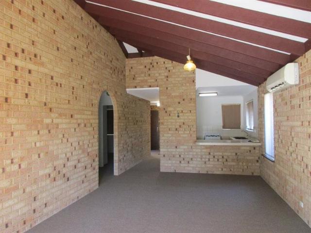 A Private Retreat Spacious Villa in Sought After Yokine