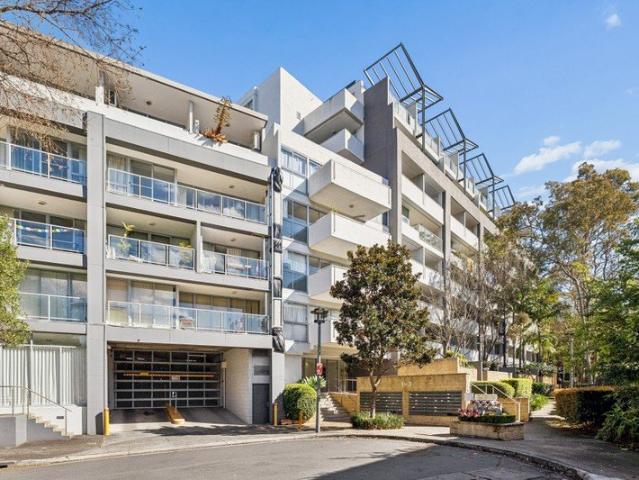 A Private Townhouse Style Sanctuary in the Heart of Camperdown