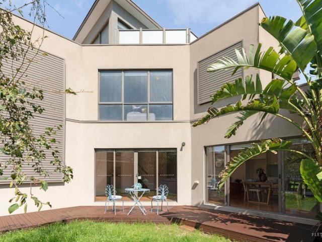 A private treasure just metres from Surrey Park