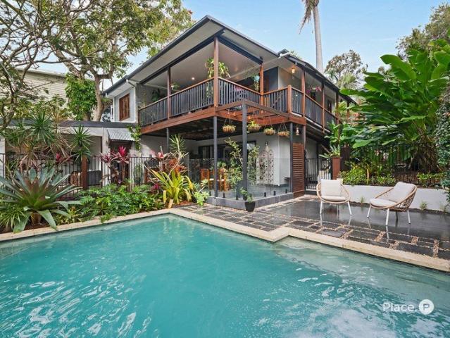 A Private Tropical Sanctuary with Space to Live, Entertain and Unwind